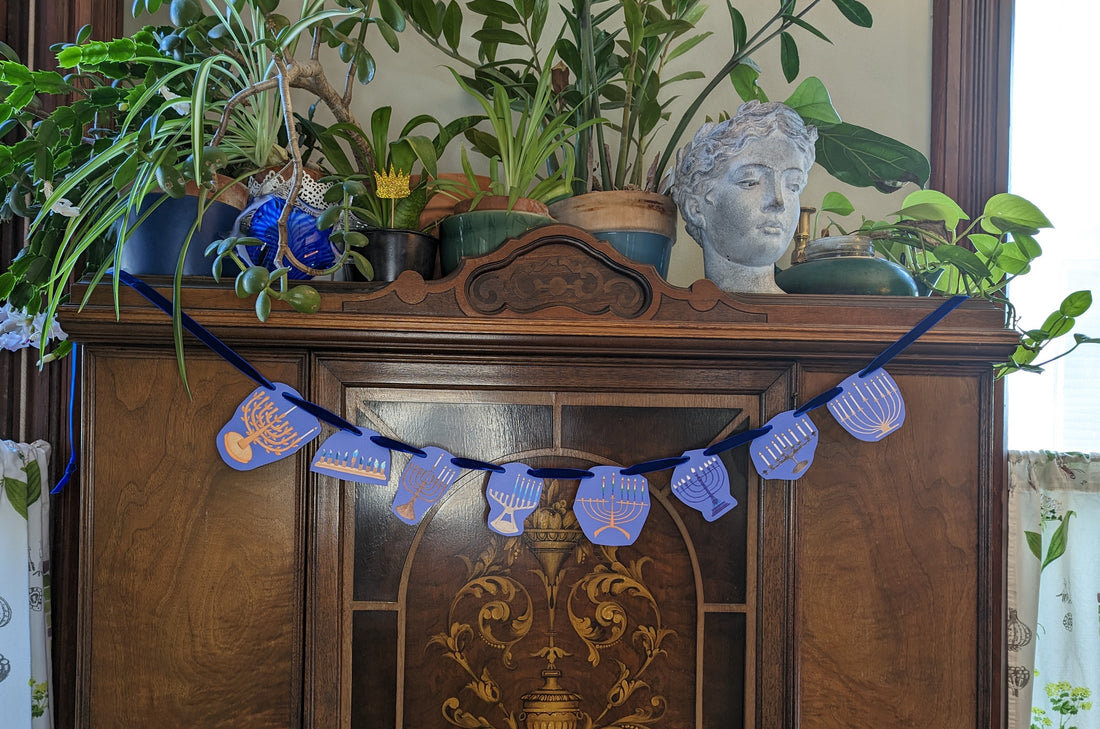 Make your own Chanukah Garland!  8 Menorahs garland DIY